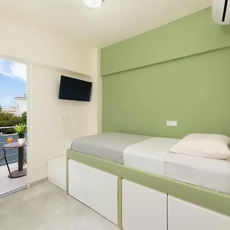 Modern Colorful House 2 Rhodos アパート